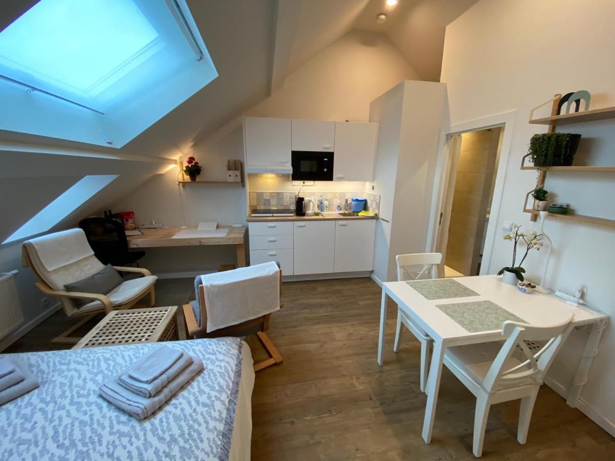 Logies-M Comfort Studios Inc Bikes B&B Ostende Exterior foto