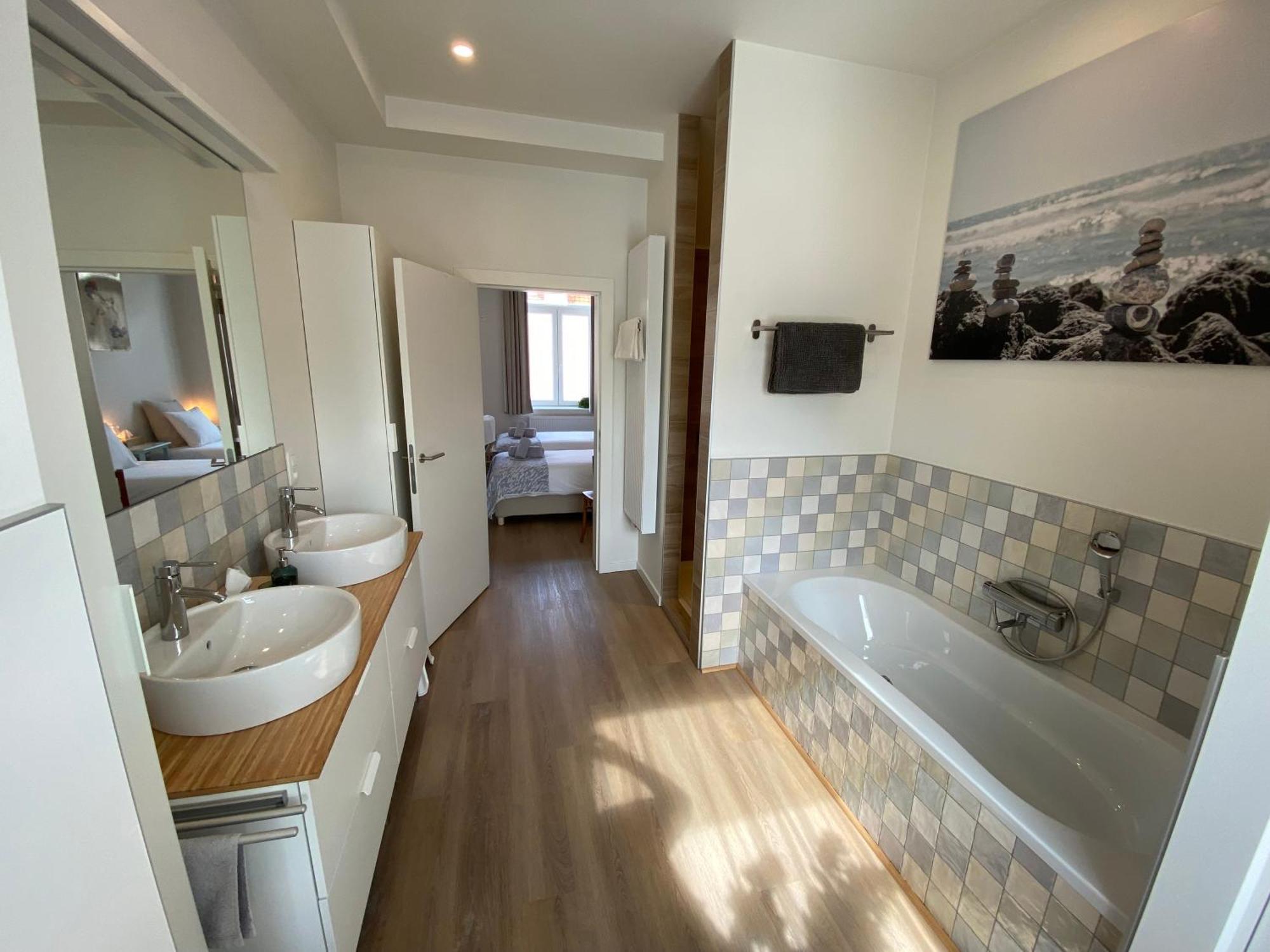 Logies-M Comfort Studios Inc Bikes B&B Ostende Exterior foto